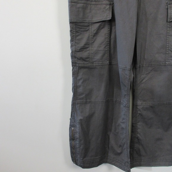 American Eagle Low Rise Baggy Flare Cargo Pants Women 18 Grey Zip Stretch 614 - Picture 10 of 14